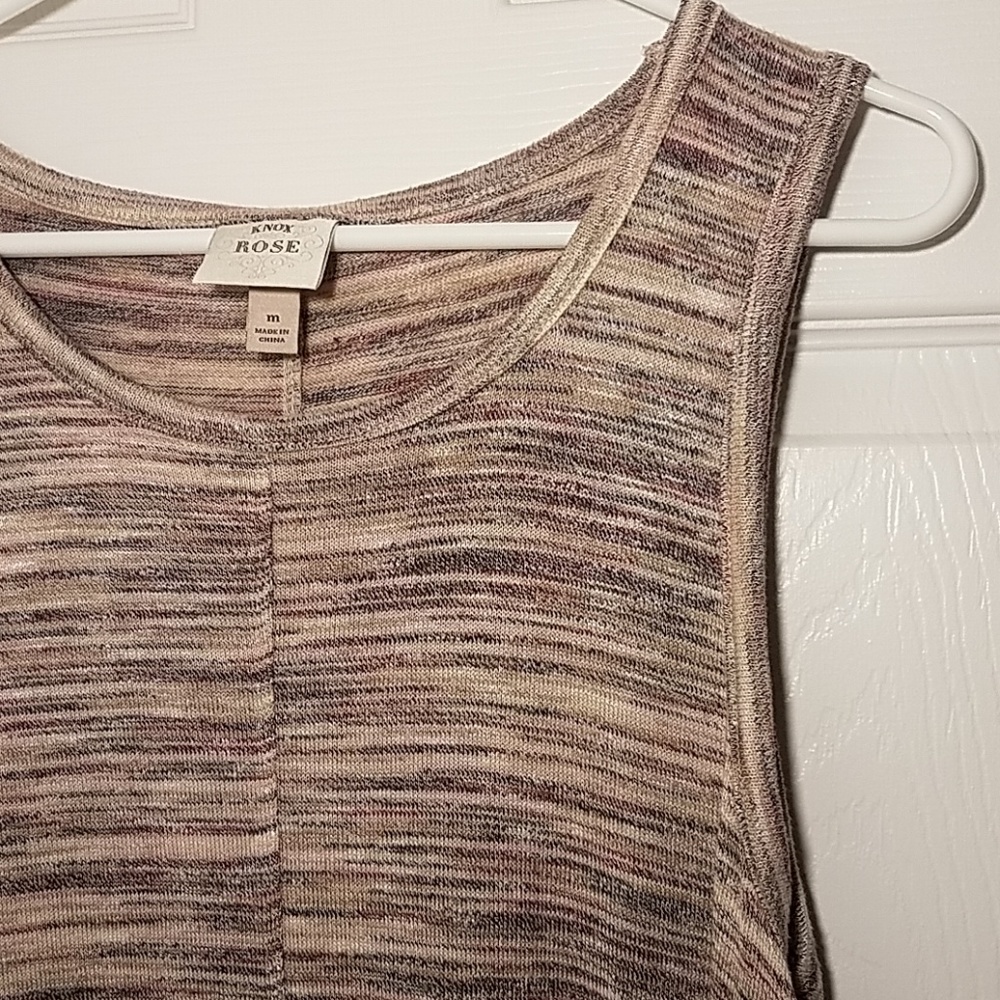 🍎3/$10 Knox Rose pink and purple knit swing top